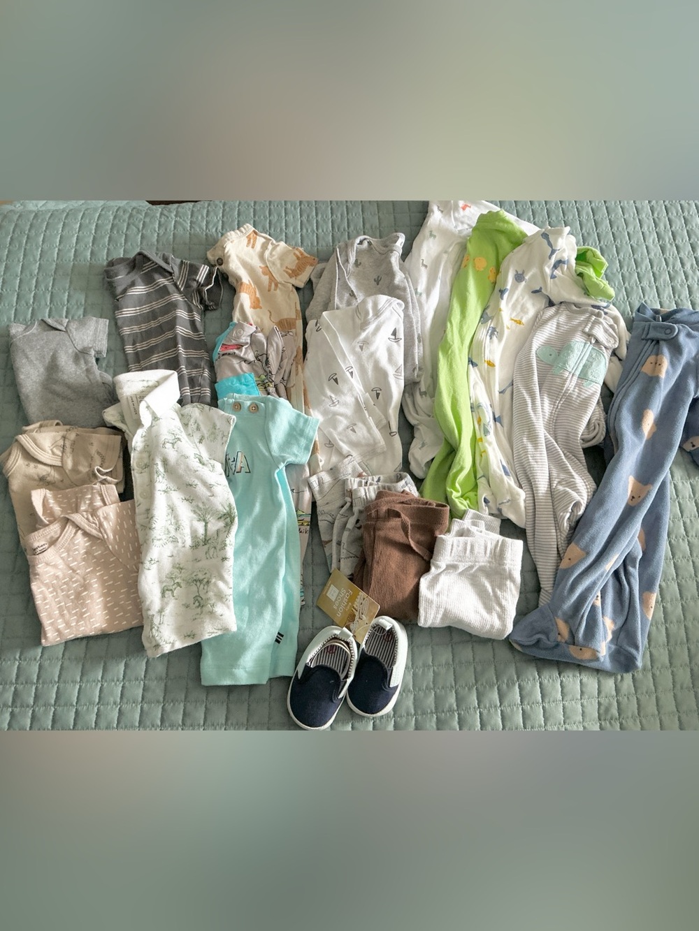 Lot of baby clothes 19pc 0-3 months